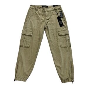 Liverpool Cargo Trouser Women Size 4/27
Green Zip Hem Joggers Utility
Pockets